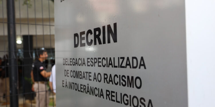 mulher-e-presa-por-injuria-racial-em-salvador