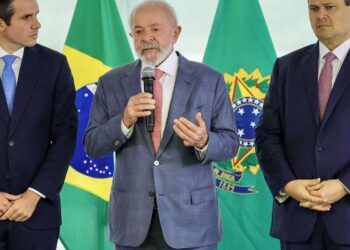 lula-discute-pautas-do-governo-em-encontro-com-motta-e-alcolumbre