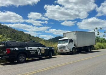 veiculo-e-carga-roubada-sao-recuperados-em-ibirapitanga
