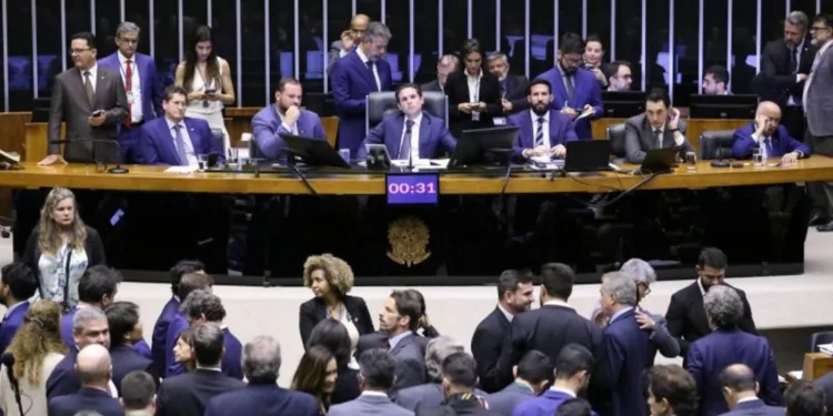 camara-aprova-isencao-de-ir-para-salarios-ate-r$-5-mil;-veja-o-que-muda