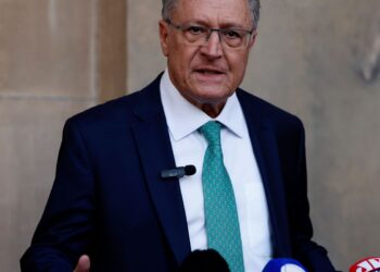 “estamos-muito-otimistas”,-diz-alckmin-apos-conversa-de-lula-e-trump