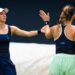 luisa-stefani-vence-estreia-nas-duplas-do-wta-1000-de-wuhan,-na-china