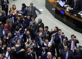 camara-aprova-retirada-da-mp-alternativa-ao-iof;-texto-caduca