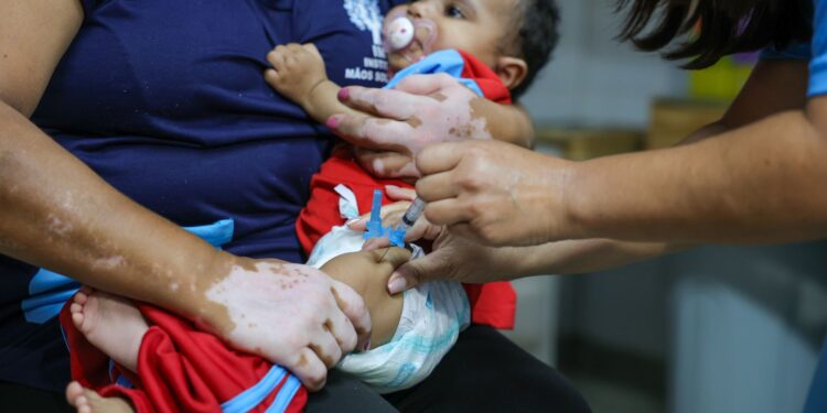 casos-de-coqueluche-crescem-e-provocam-internacoes-e-mortes