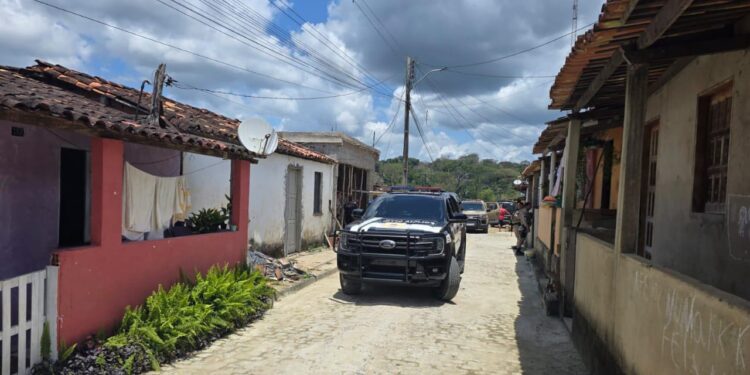 veiculos-furtados-sao-recuperados-e-drogas-apreendidas-em-acao-conjunta-em-ibirapitanga