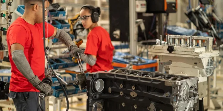 industria-encerra-3o-trimestre-de-2025-com-producao-estagnada-e-queda-no-emprego