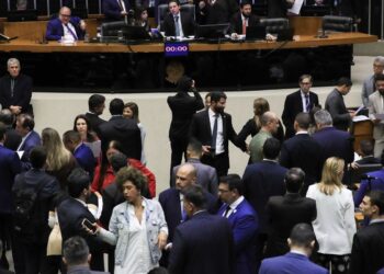 camara-aprova-urgencia-para-votar-direito-a-bagagem-de-mao-gratuita