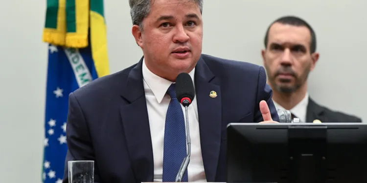 votacao-da-ldo-so-devera-ocorrer-a-partir-de-novembro,-diz-efraim-filho