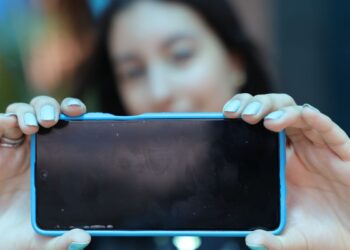 uso-de-internet-por-adolescentes-nas-escolas-cai-de-51%-para-37%