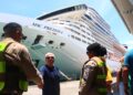 mais-de-quatro-mil-turistas-sao-recepcionados-durante-a-operacao-navio-em-salvador
