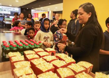 “tela-que-protege”-leva-aprendizado-e-diversao-ao-cinema-do-shopping-center-lapa