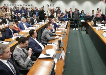 conselho-de-etica-arquiva-representacao-contra-eduardo-bolsonaro