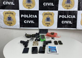 dupla-suspeita-de-trafico-de-drogas-e-homicidios-e-presa-durante-acao-conjunta-em-valenca