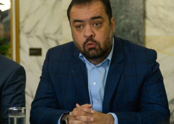 castro-quer-transferir-10-detentos-do-rio-para-presidios-federais