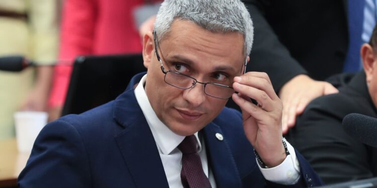 moraes-nega-pedido-de-gustavo-gayer-para-visitar-bolsonaro