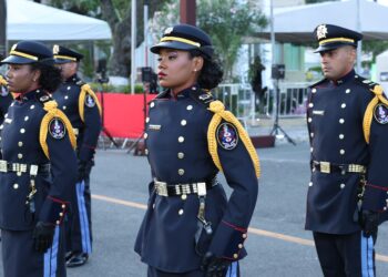 52-futuros-oficiais-recebem-o-espadim-tiradentes