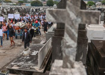 pt,-psol-e-pcdob-pedem-ao-stf-acesso-de-familiares-a-pericia-de-corpos