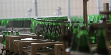 camara-aprova-ate-15-anos-de-prisao-para-quem-adulterar-bebidas-e-gerar-mortes