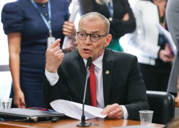 senador-fabiano-contarato-vai-presidir-cpi-do-crime-organizado