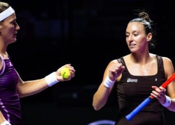 stefani-e-babos-vencem-russas-e-se-aproximam-da-semi-do-wta-finals