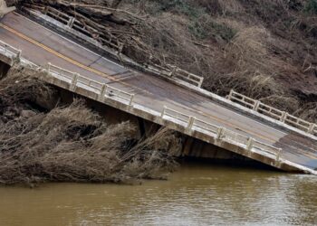 cidades-precisam-de-ajuda-para-enfrentar-crise-climatica,-diz-ministro