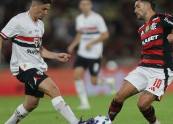 buscando-a-lideranca-do-brasileiro,-flamengo-enfrenta-o-sao-paulo