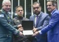congresso-homenageia-policiais-mortos-durante-a-operacao-contencao