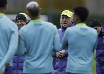 ancelotti-comeca-a-esbocar-equipe-para-amistoso-contra-o-senegal