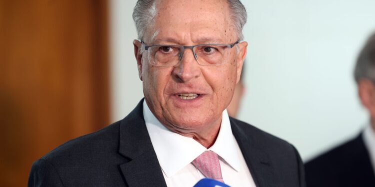 alckmin:-corte-tarifario-dos-eua-e-positivo,-mas-distorcoes-persistem