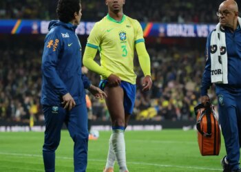 zagueiro-gabriel-magalhaes-e-cortado-da-selecao-brasileira