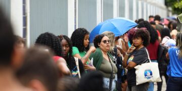 enem-2025:-candidatos-fazem-provas-do-segundo-dia-ate-18h30