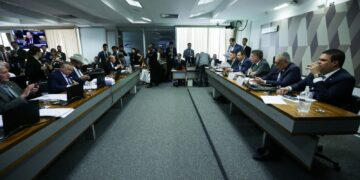 cpmi-cancela-sessao-apos-investigados-apresentarem-atestado-e-hc