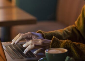 problema-em-rede-da-cloudflare-derruba-sites-e-portais-em-todo-o-mundo