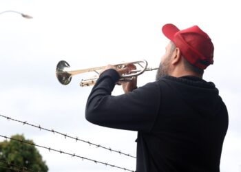 manifestantes-favoraveis-e-contrarios-a-bolsonaro-fazem-atos-na-pf