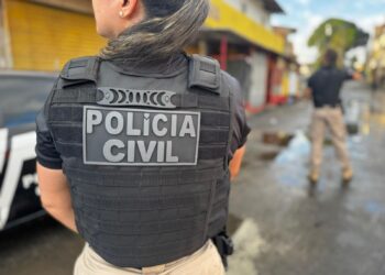 mulher-investigada-por-golpes-contra-idosos-e-presa-em-salvador