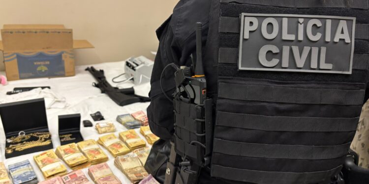 operacao-rainha-do-sul-desmantela-nucleo-do-narcotrafico-e-cumpre-15-mandados-de-prisao