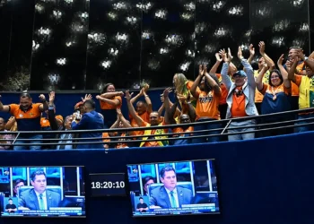 aposentadoria-especial-para-agentes-de-saude-avanca,-mas-preocupa-prefeituras