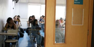 fuvest-divulga-lista-de-aprovados-e-locais-de-provas-para-2a-fase