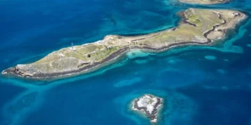 estudo-revela-poluicao-por-plastico-em-abrolhos-(ba),-referencia-da-conservacao-marinha-no-brasil