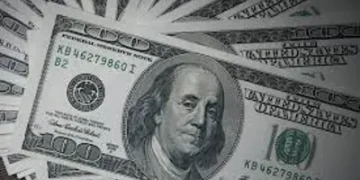 dolar:-moeda-fecha-em-baixa,-aos-r$-5,33,-em-linha-com-apetite-ao-risco-no-exterior