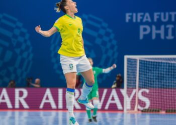 brasil-goleia-e-avanca-para-semi-da-copa-do-mundo-de-futsal