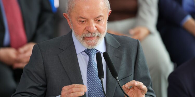 lula-diz-que-indicacao-de-messias-nao-deve-ser-problema-politico