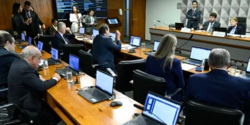 comissao-especial-aprova-relatorio-para-criacao-da-licenca-ambiental-especial