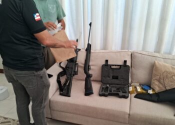 armas-de-fogo-sao-apreendidas-durante-cumprimento-de-mandado-em-investigacao-de-violencia-psicologica