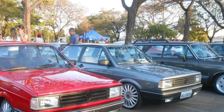 pec-que-isenta-do-ipva-veiculos-com-mais-de-20-anos-segue-para-promulgacao