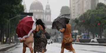 frente-fria-intensifica-tempestades-em-seis-estados-a-partir-desta-sexta-feira-(12)