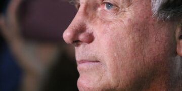 apos-pedido-de-cirurgia,-moraes-manda-pf-fazer-pericia-em-bolsonaro