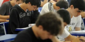 iel-abre-1,5-mil-vagas-de-estagio-em-todo-o-pais;-bolsas-chegam-a-r$-2,5-mil