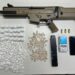 pm-apreende-arma-de-fogo-e-drogas-no-iapi