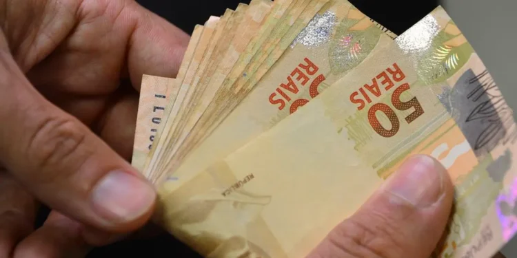 segunda-parcela-do-13o-salario-deve-ser-paga-ate-sexta-feira-(19)